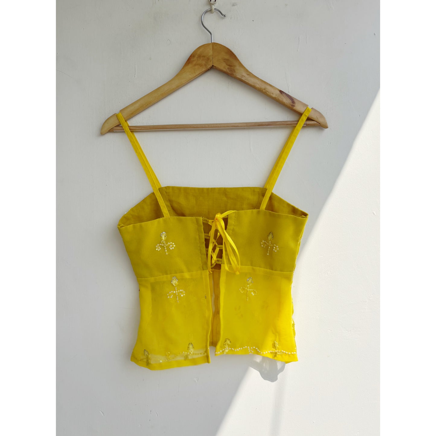Yellow celestial top