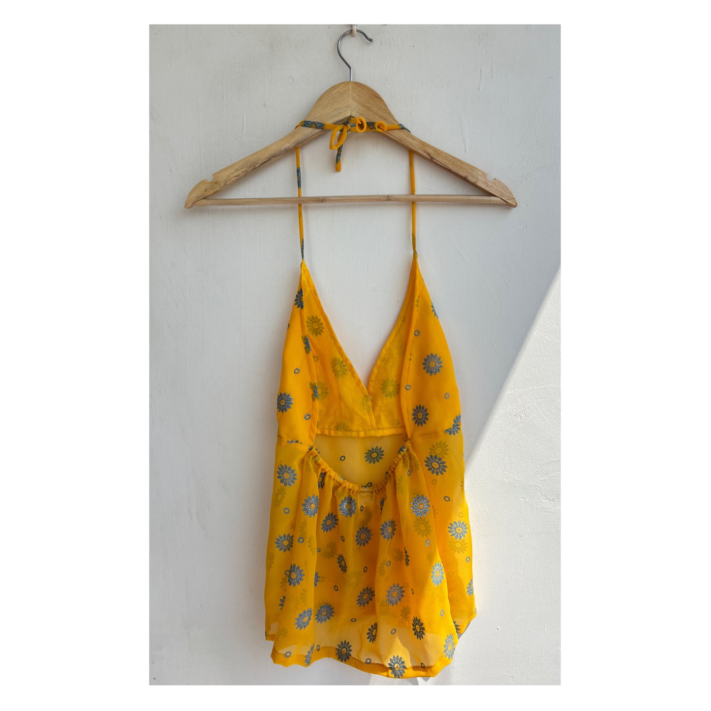 Yellow daisy top