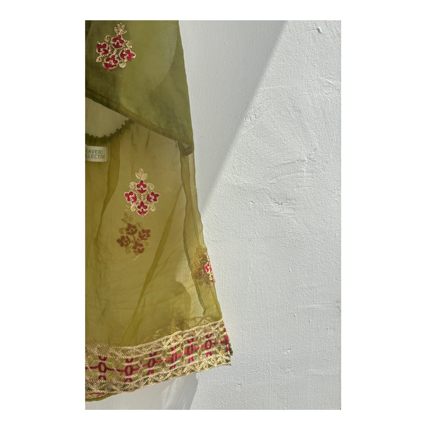 Vintage motif halter neck