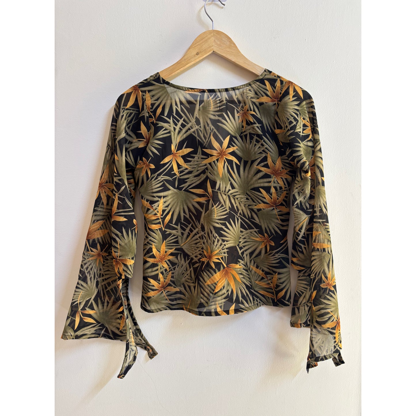 Tropical love top