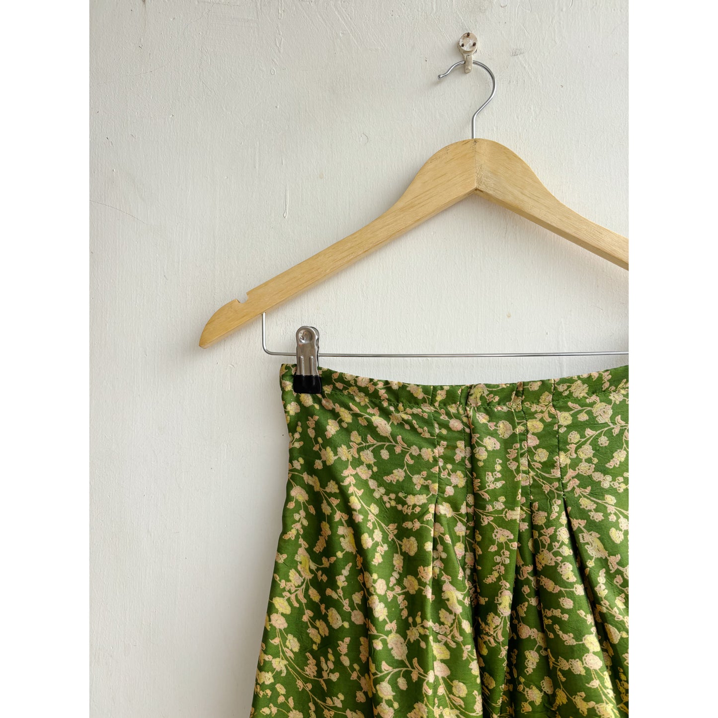 Green floral top