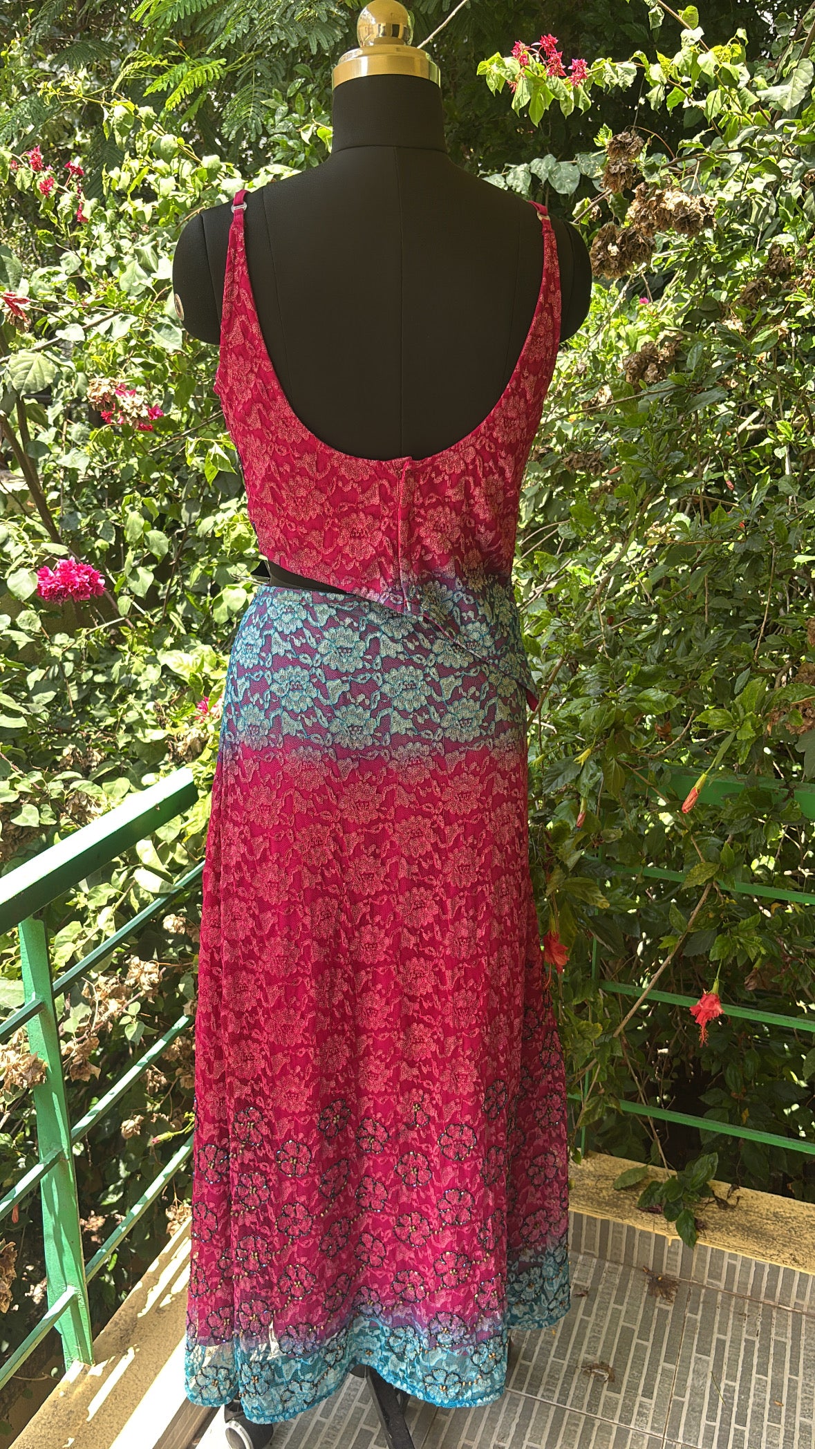 Dual tone lacey set with hand beaded work