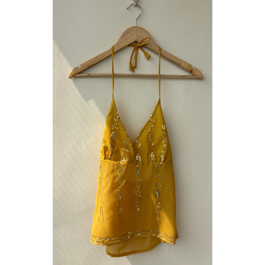 Yellow sequins beauty!