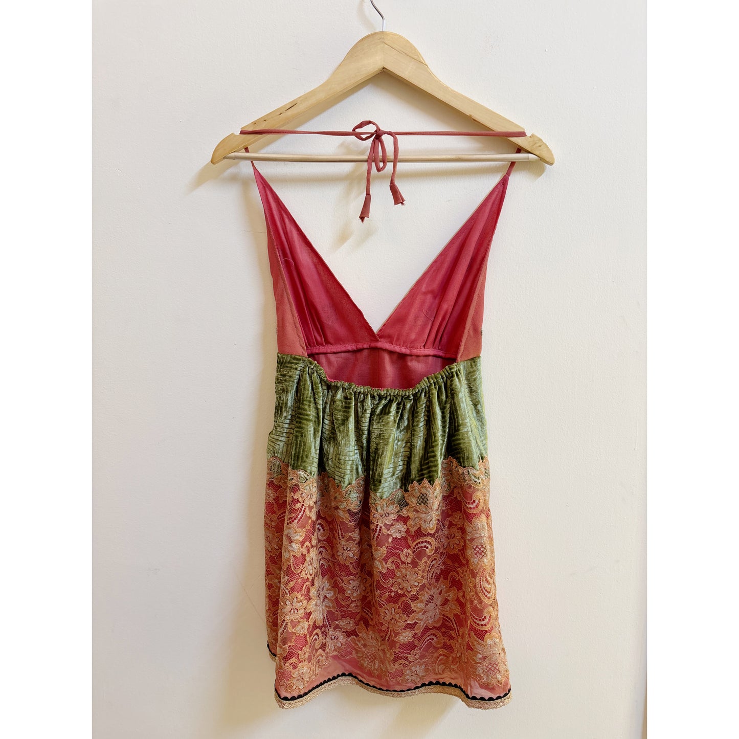 1600’s inspired velvet lace dress