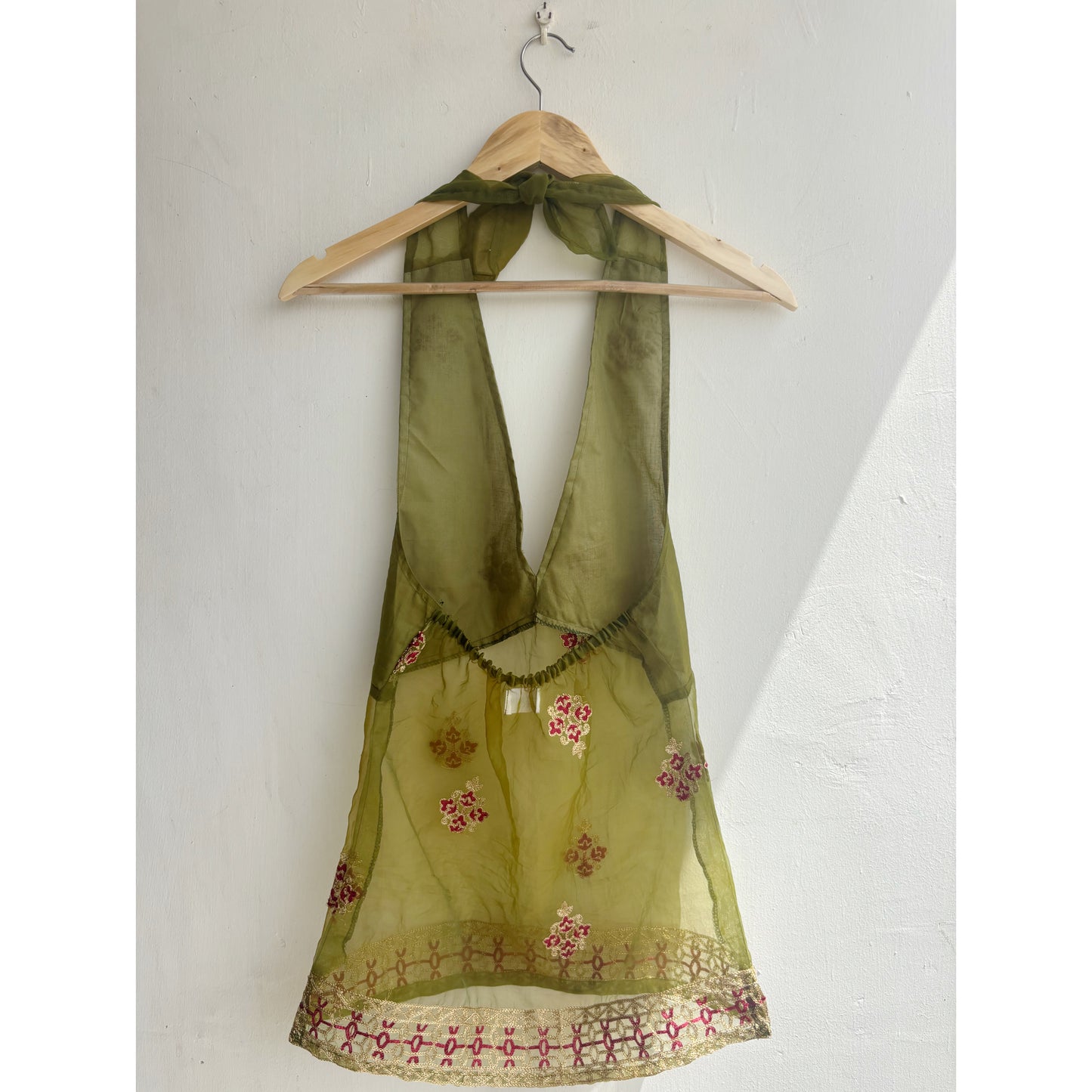 Vintage motif halter neck