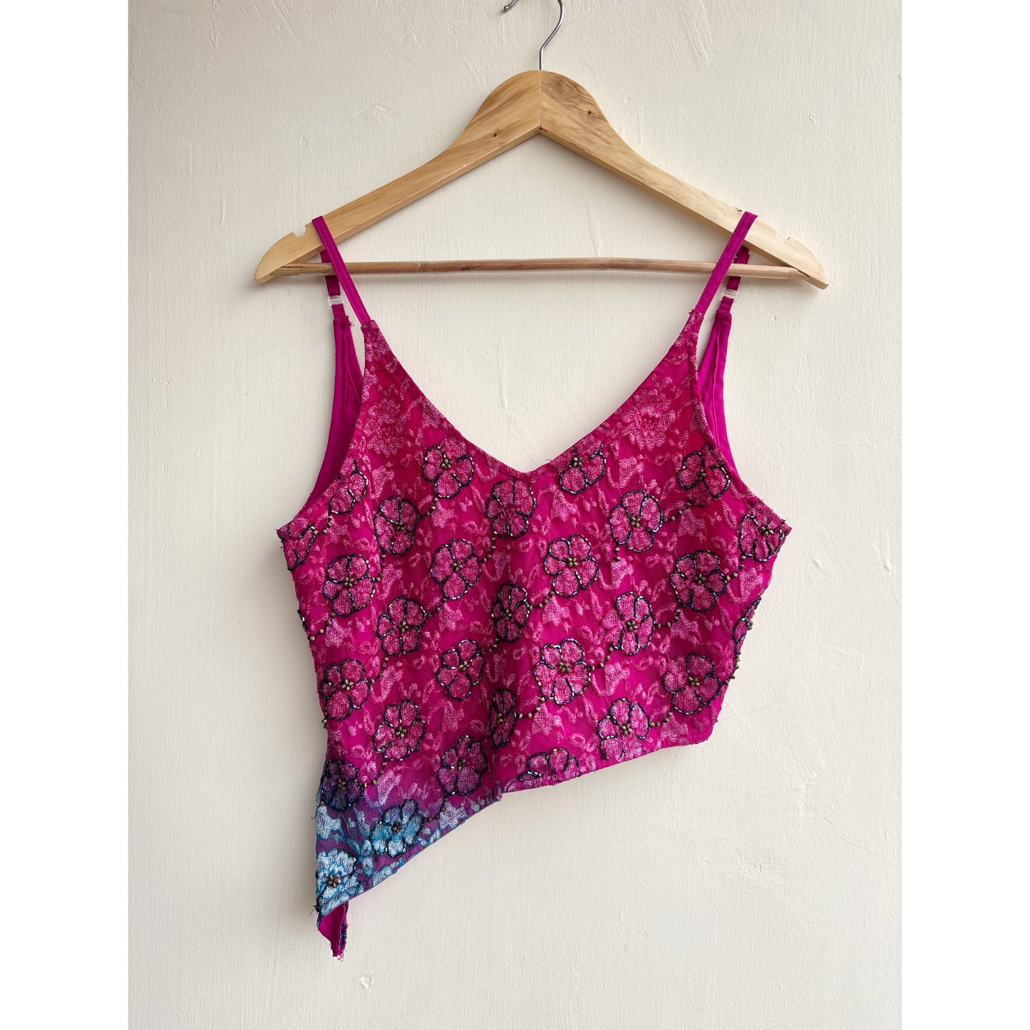 Dual tone lacey set with hand beaded work