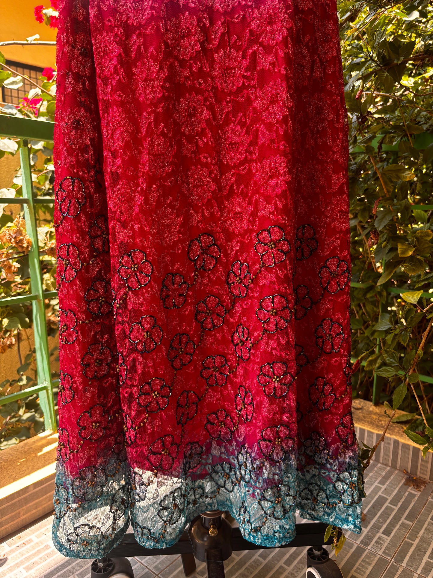 Dual tone lacey set with hand beaded work