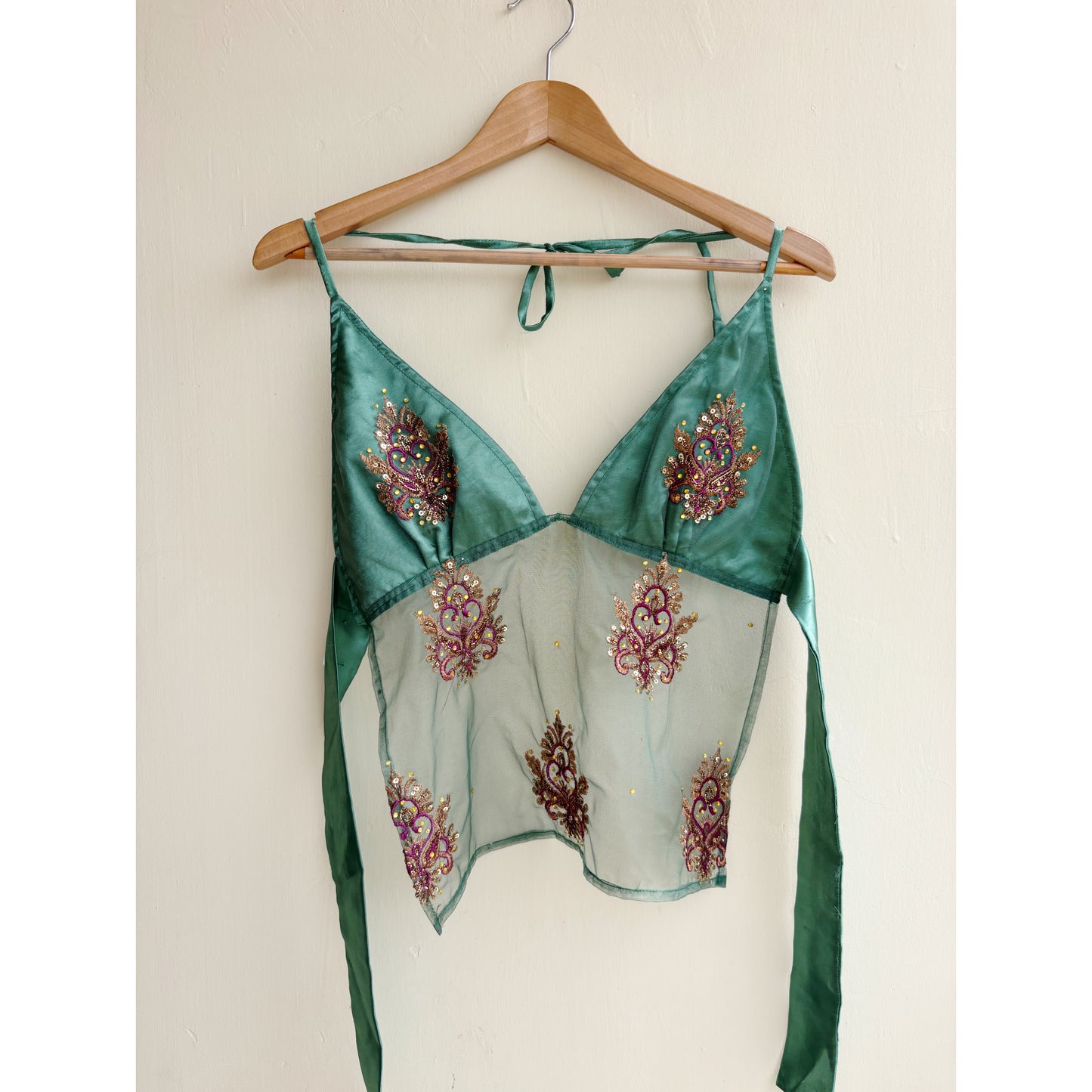 Emerald vintage motif top