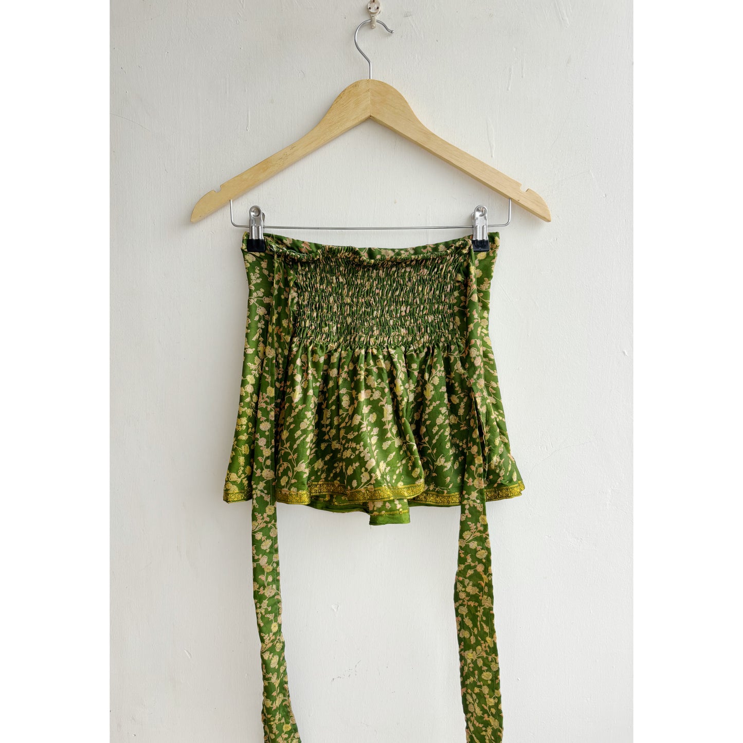 Green floral top