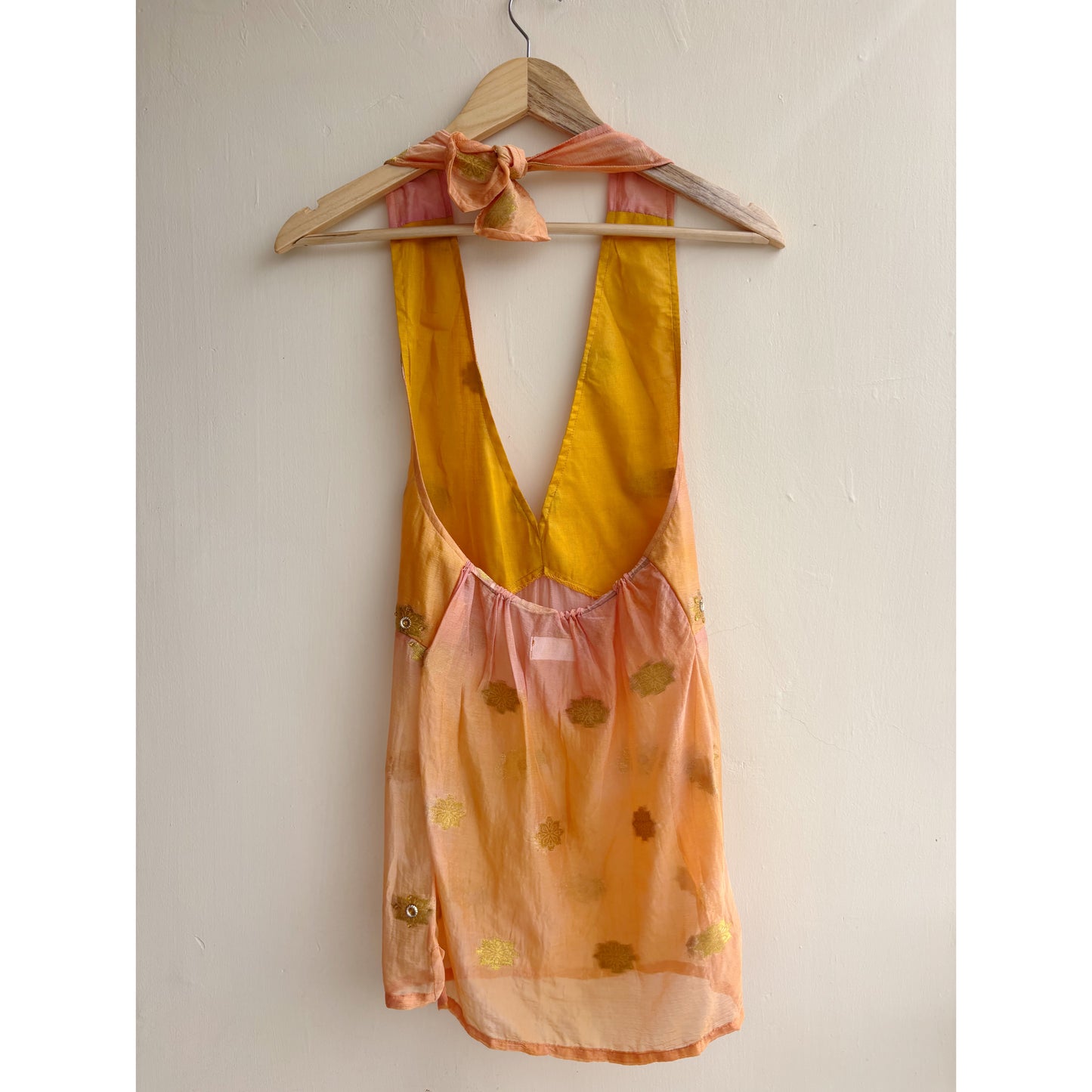 Sun hues halter neck top with  gold weave
