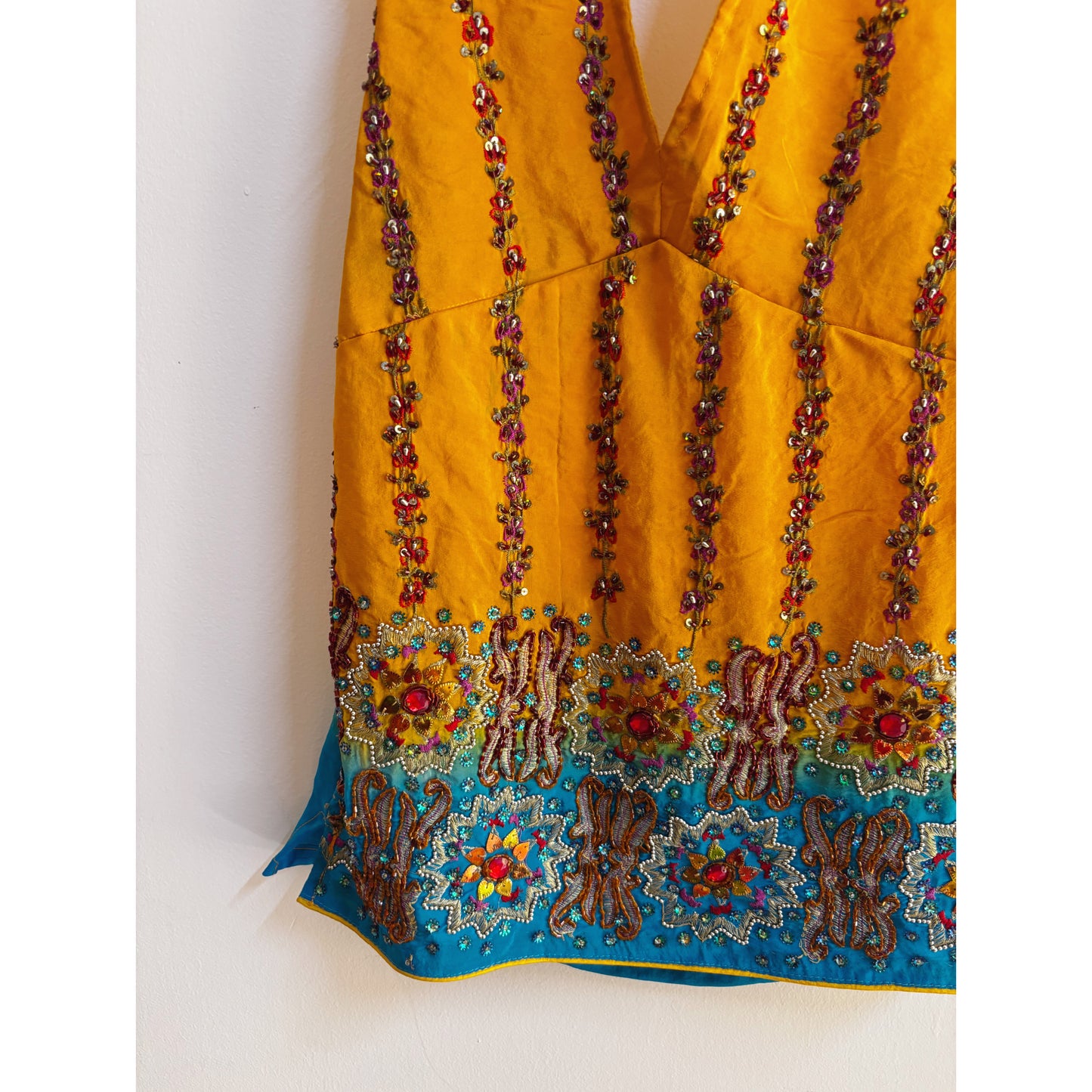 Yellow blue katdana work top