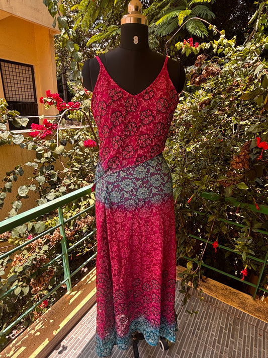 Dual tone lacey set with hand beaded work