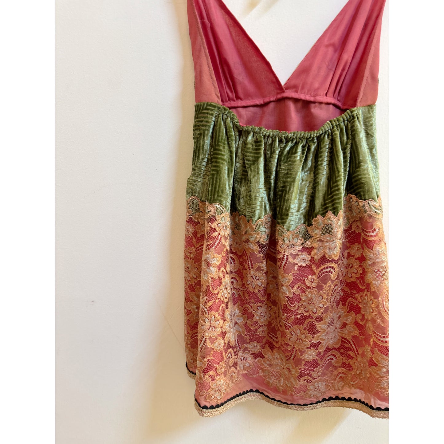 1600’s inspired velvet lace dress
